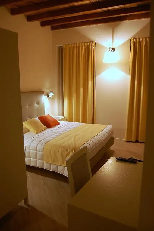 Guest house La Corte Fiorita Como