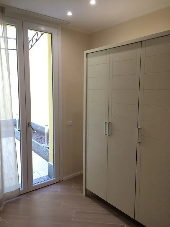 ** Guest house La Corte Fiorita Como Italy